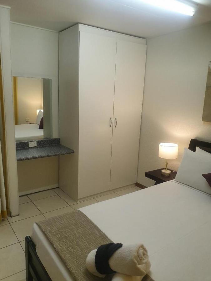 Ferienwohnung Ocean Breeze Units Bowen Exterior foto