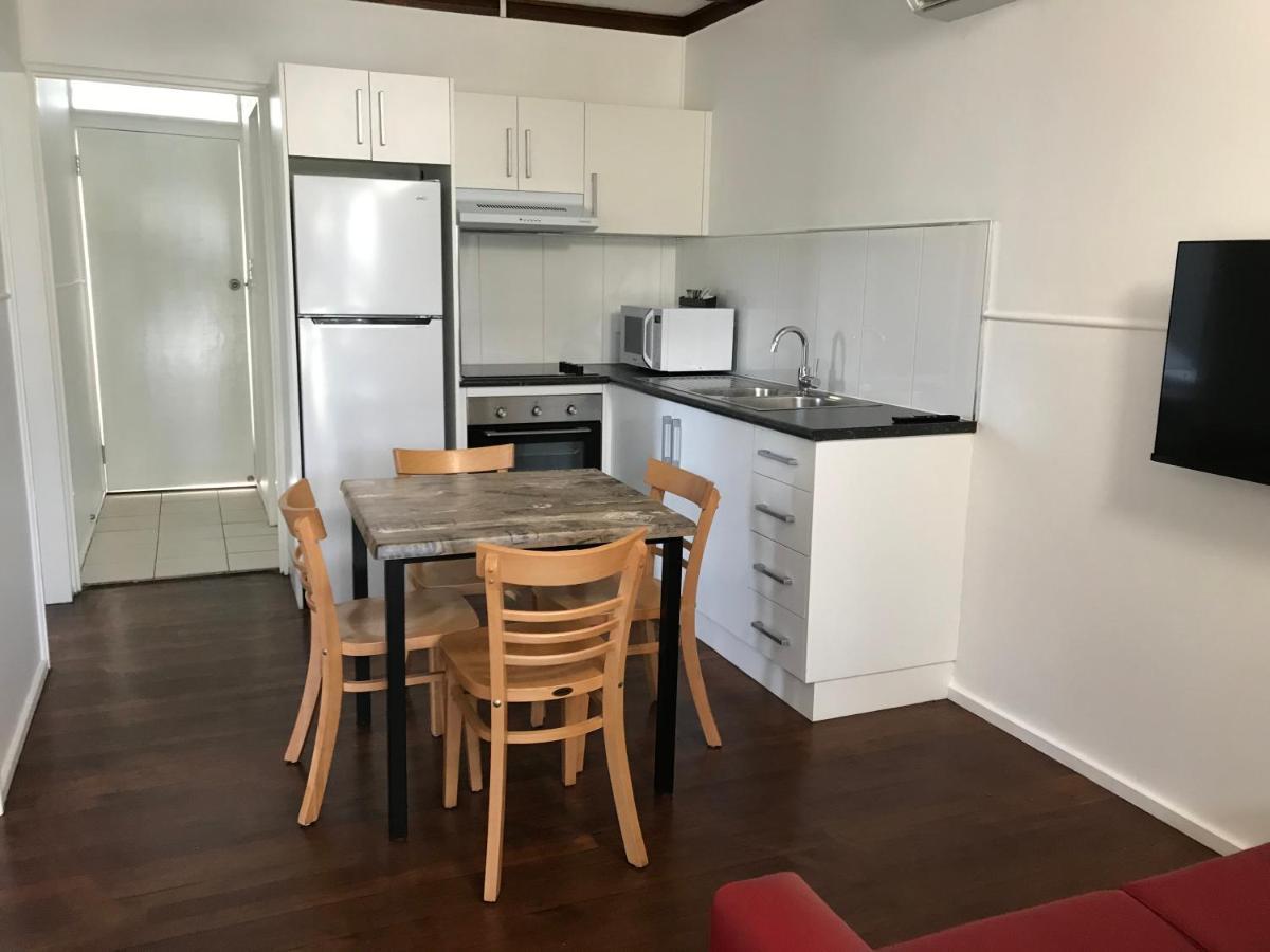 Ferienwohnung Ocean Breeze Units Bowen Exterior foto