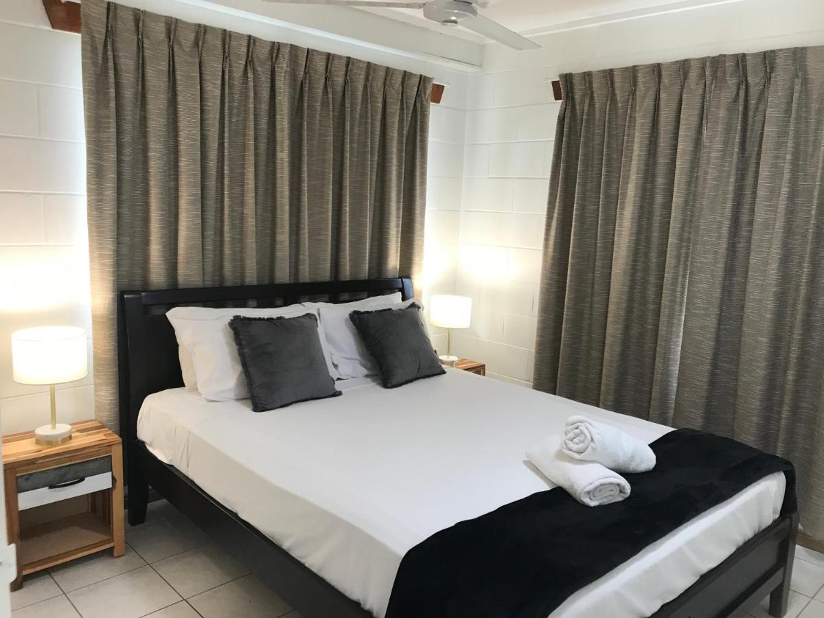 Ferienwohnung Ocean Breeze Units Bowen Exterior foto
