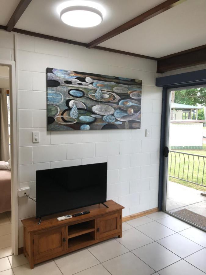 Ferienwohnung Ocean Breeze Units Bowen Exterior foto