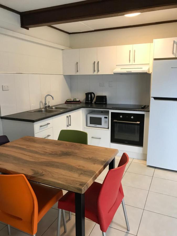 Ferienwohnung Ocean Breeze Units Bowen Exterior foto